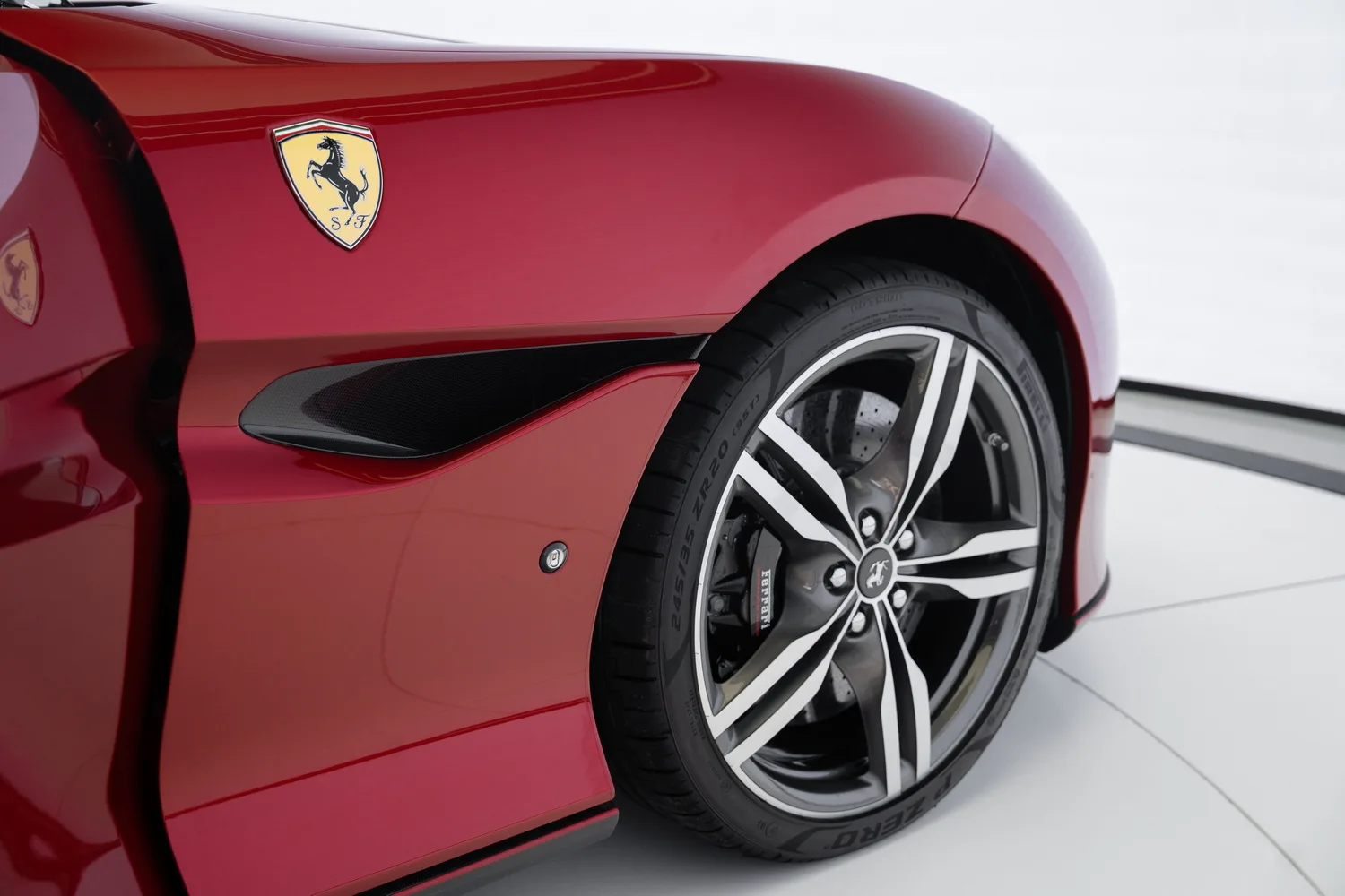 2019 Ferrari Portofino Tailor Made, 20/20