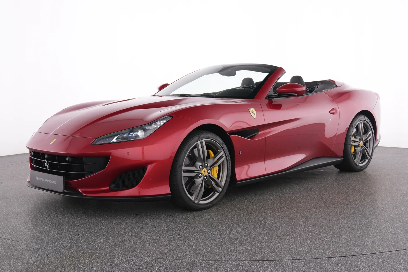 2019 Ferrari Portofino offered by a specialist dealer in Meerbusch, Germany, photo 2 of 6
