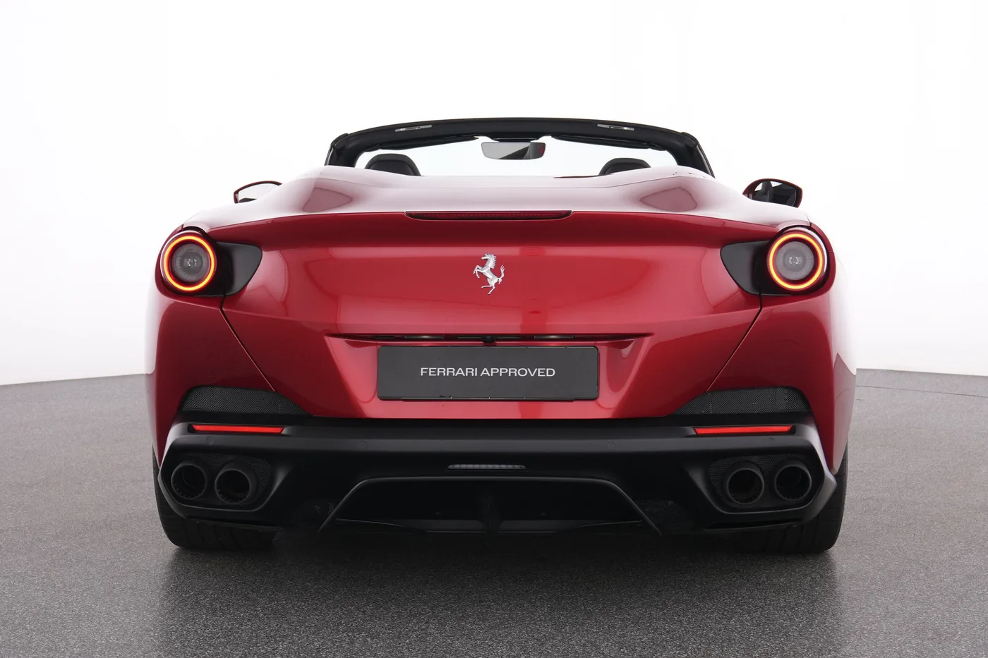 2019 Ferrari Portofino offered by a specialist dealer in Meerbusch, Germany, photo 4 of 6