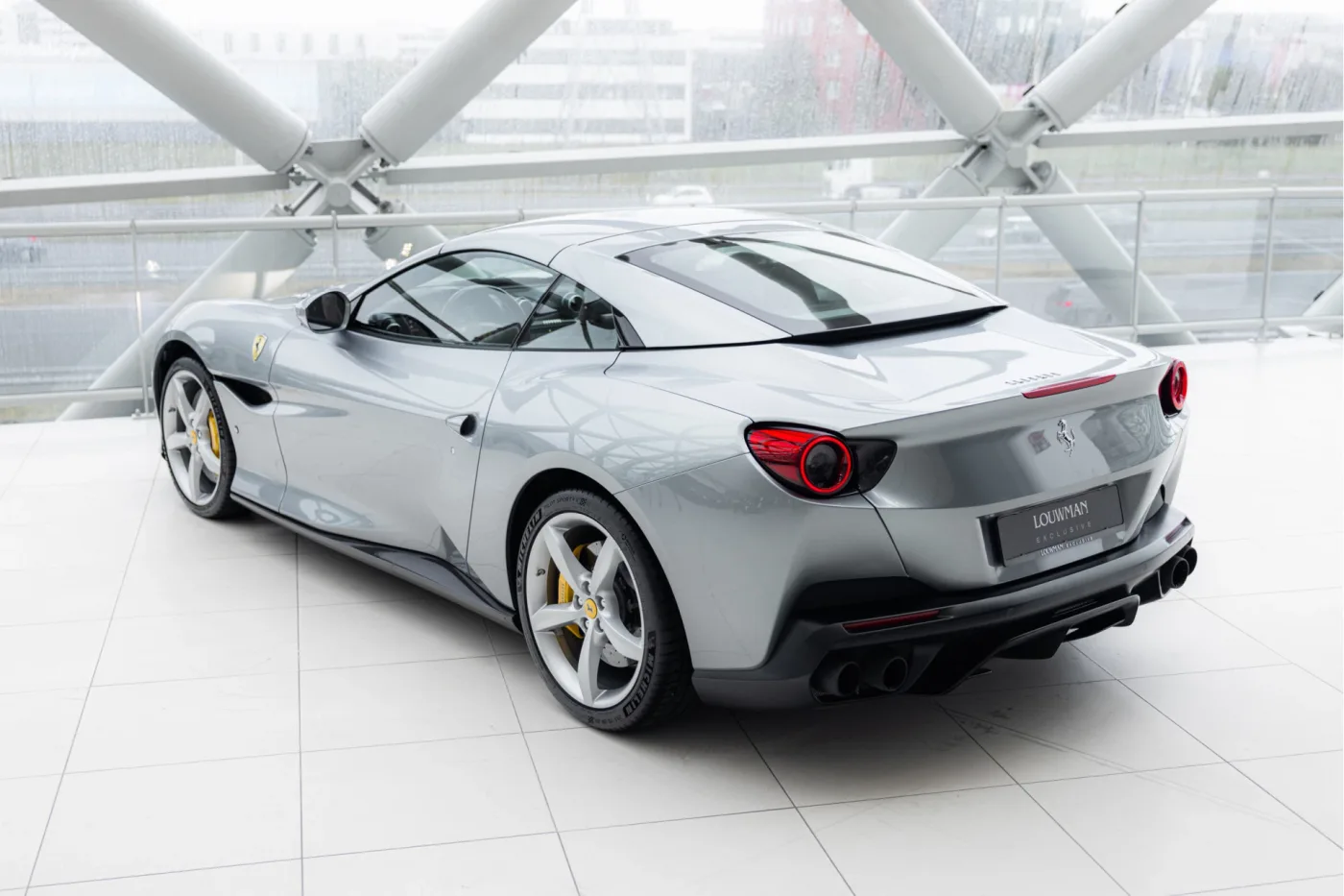 2019 Ferrari Portofino angeboten von einem offiziellen McLaren und Morgan-Vertragshändler in Utrecht, Niederlande, Foto 2 von 25