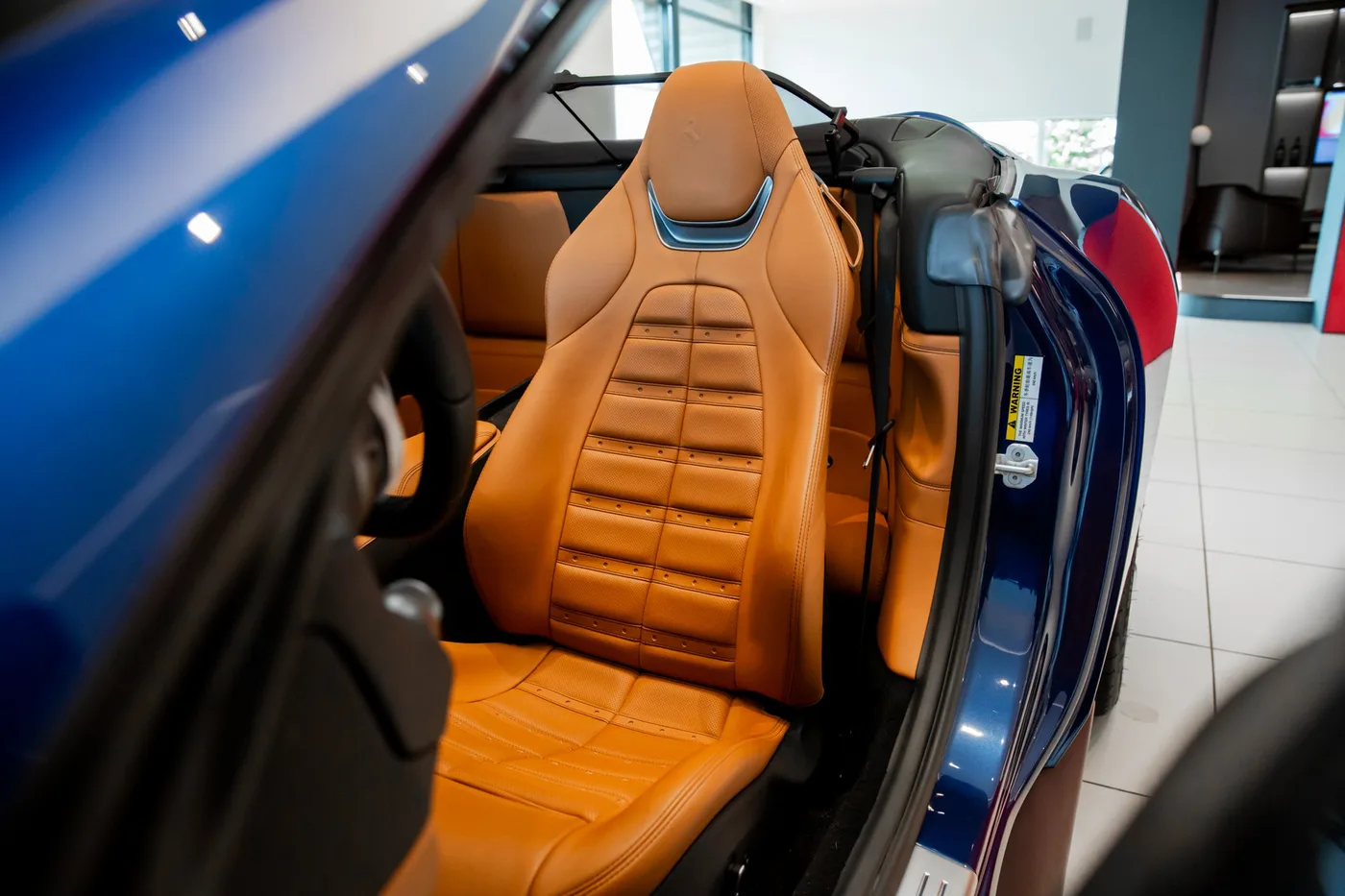 2019 Ferrari Portofino proposée par un concessionnaire spécialisé à Hengelo, Pays-Bas, photo 12 sur 15