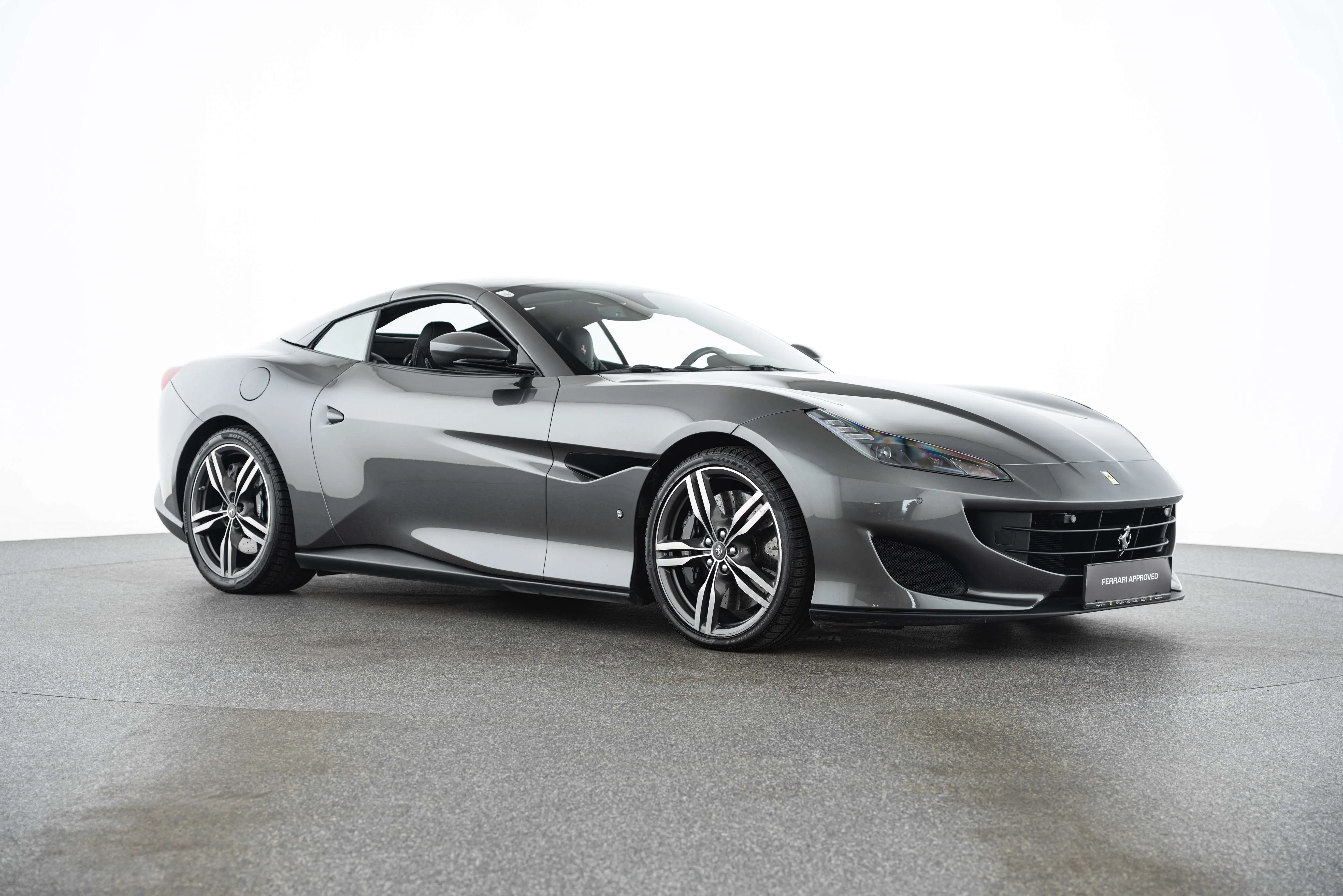 2019 Ferrari Portofino, 3/30