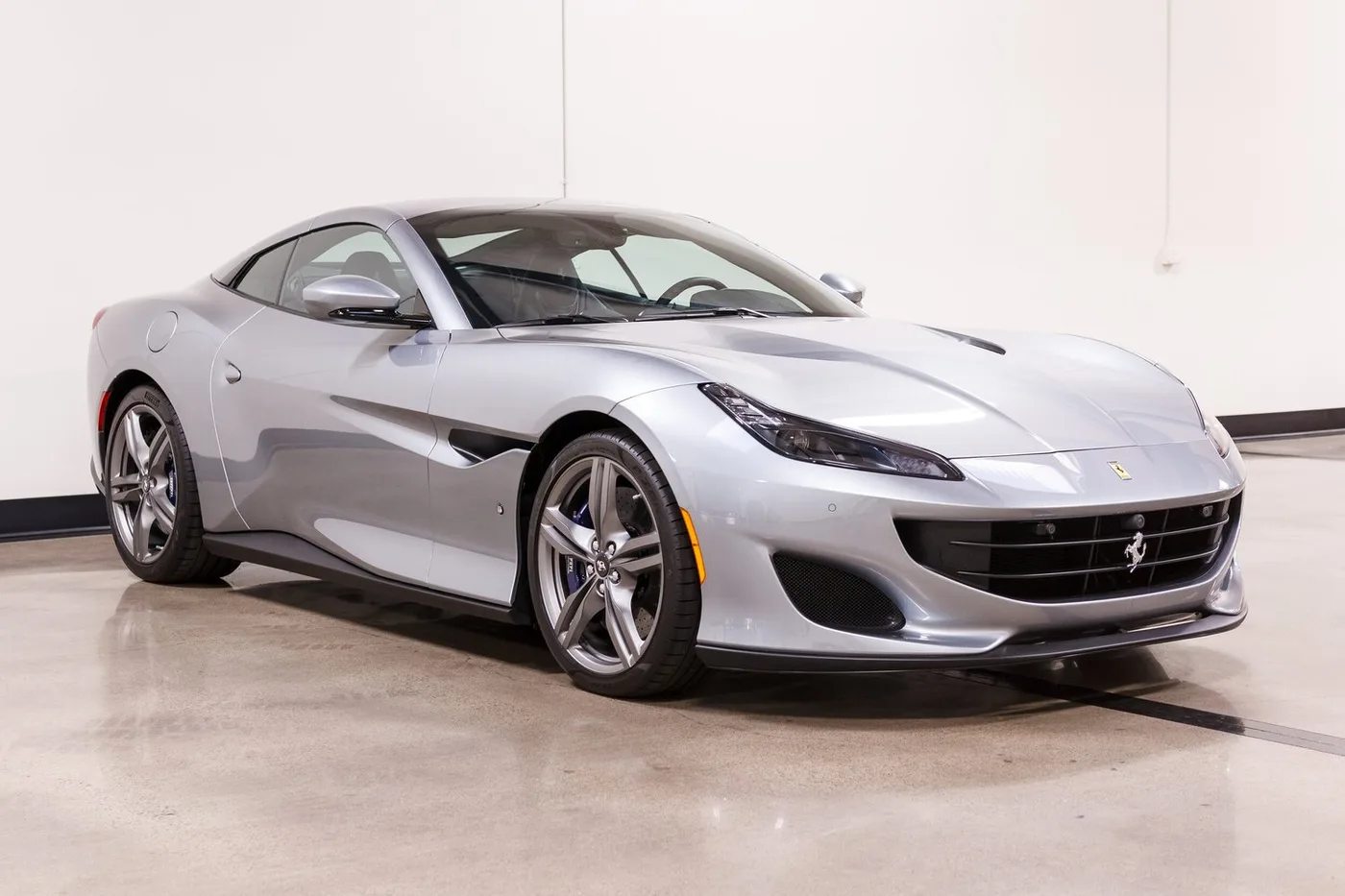 2019 Ferrari Portofino vendue par un concessionnaire spécialisé à Costa Mesa, États-Unis, photo 14 sur 15