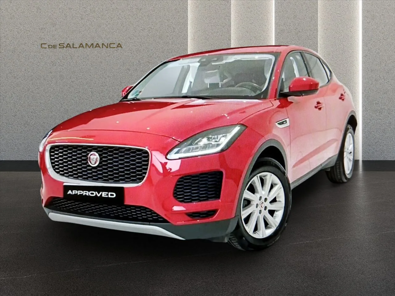 2019 Jaguar E-Pace proposée par un concessionnaire spécialisé à Madrid, photo principale