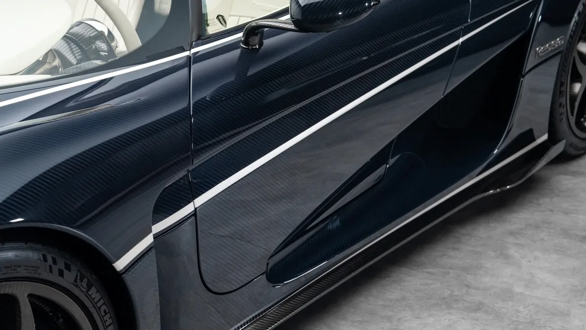 2019 Koenigsegg Regera angeboten von einem Fachhändler in Dubai, Vereinigte Arabische Emirate, Foto 10 von 25
