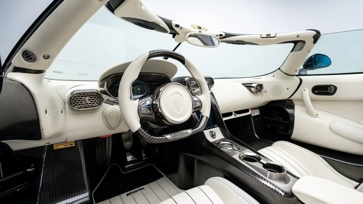 2019 Koenigsegg Regera angeboten von einem Fachhändler in Dubai, Vereinigte Arabische Emirate, Foto 13 von 25