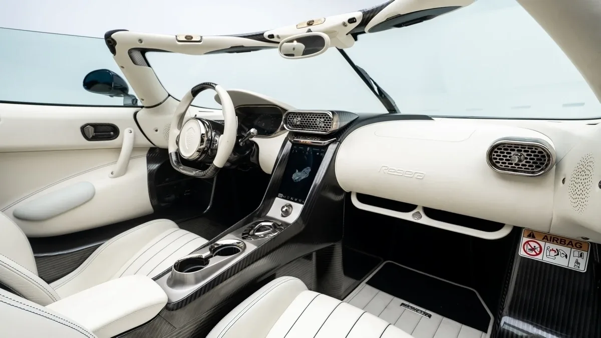 2019 Koenigsegg Regera angeboten von einem Fachhändler in Dubai, Vereinigte Arabische Emirate, Foto 16 von 25