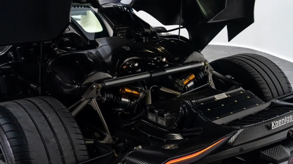 2019 Koenigsegg Regera angeboten von einem Fachhändler in Dubai, Vereinigte Arabische Emirate, Foto 24 von 25