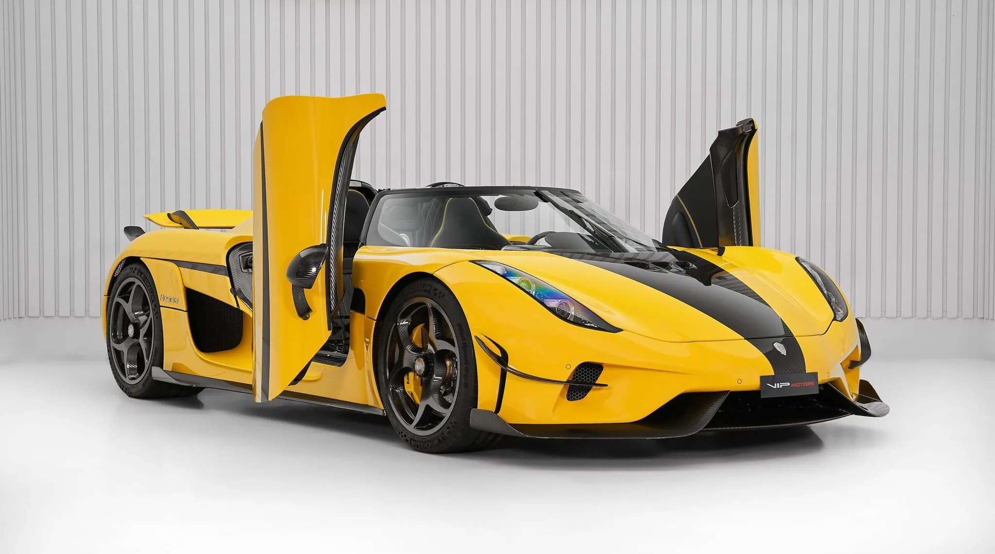 2019 Koenigsegg Regera proposée par un concessionnaire spécialisé à Dubai, Émirats arabes unis, photo principale