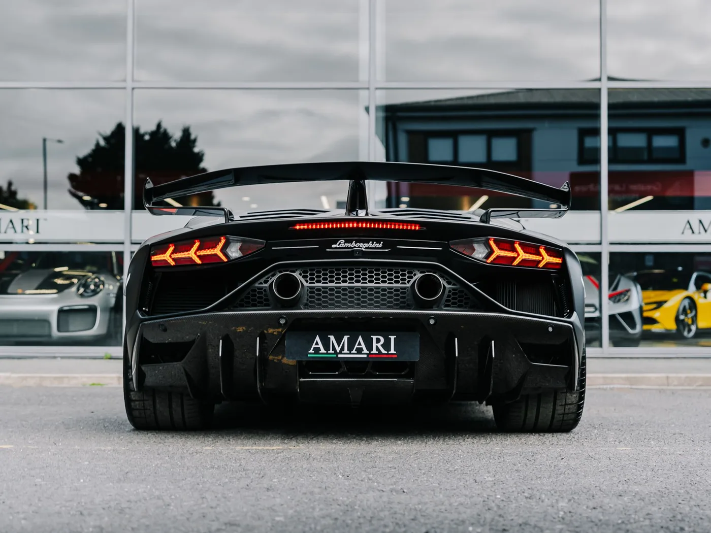 2019 Lamborghini Aventador SVJ proposée par un spécialiste de la supercar à Preston, Royaume-Uni, photo 8 sur 25