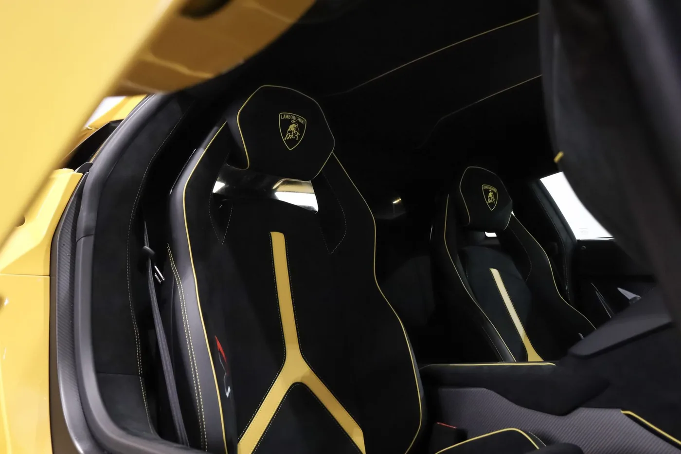 2019 Lamborghini Aventador SVJ angeboten von einem Supersportwagenhändler in Zibido San Giacomo, Italien, Foto 20 von 25