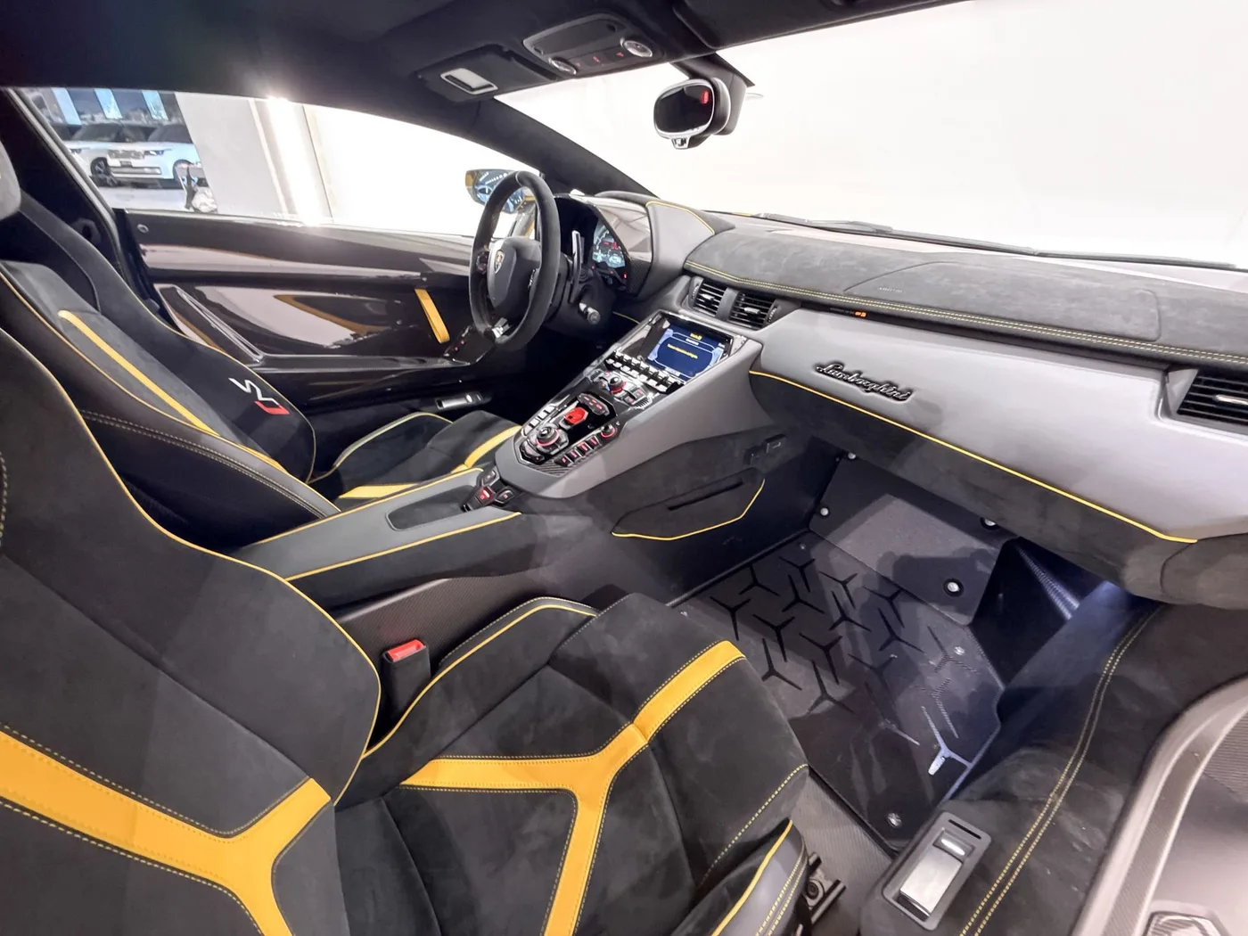 2019 Lamborghini Aventador SVJ angeboten von einem Supersportwagenhändler in Zibido San Giacomo, Italien, Foto 25 von 25