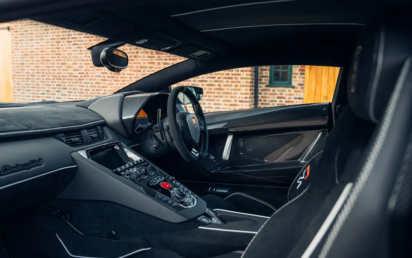 2019 Lamborghini Aventador SVJ angeboten von einem Fachhändler in Chorleywood, Vereinigtes Königreich, Foto 4 von 15