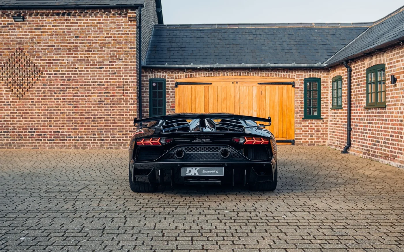 2019 Lamborghini Aventador SVJ angeboten von einem Fachhändler in Chorleywood, Vereinigtes Königreich, Foto 12 von 15