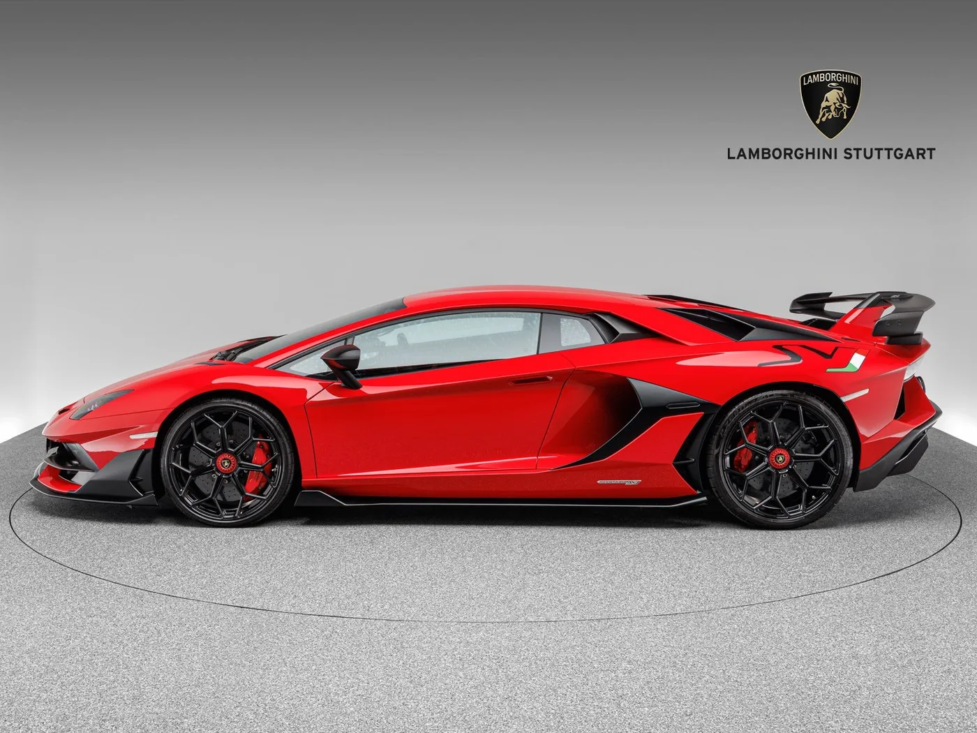 2019 Lamborghini Aventador SVJ offered by a specialist dealer in Böblingen, Germany, photo 3 of 15