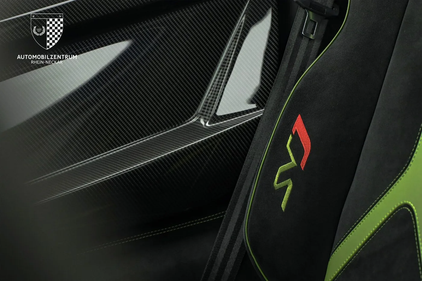 2019 Lamborghini Aventador SVJ offered by a supercar dealer in Viernheim, Germany, photo 15 of 25