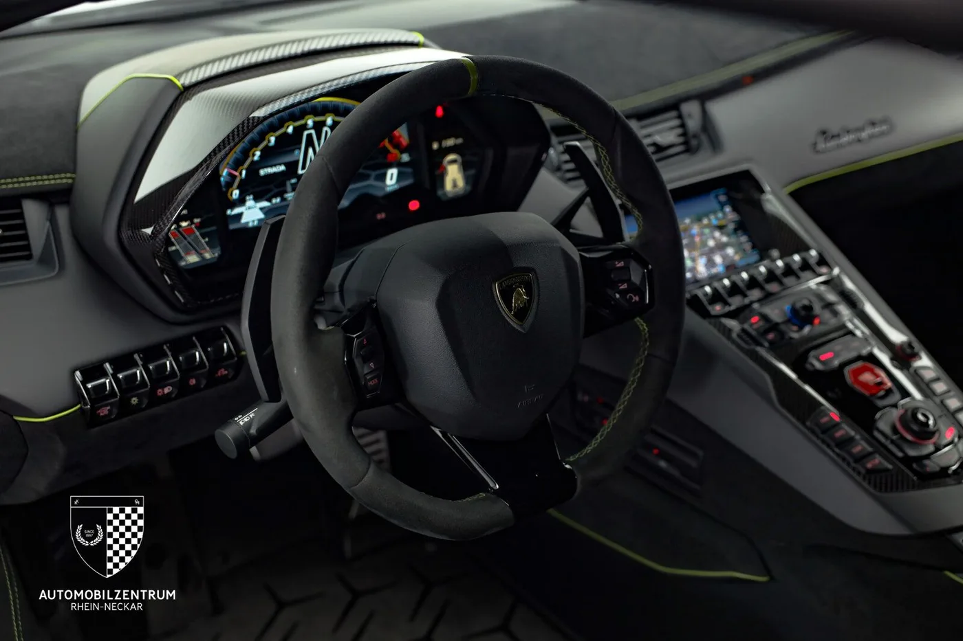 2019 Lamborghini Aventador SVJ offered by a supercar dealer in Viernheim, Germany, photo 16 of 25