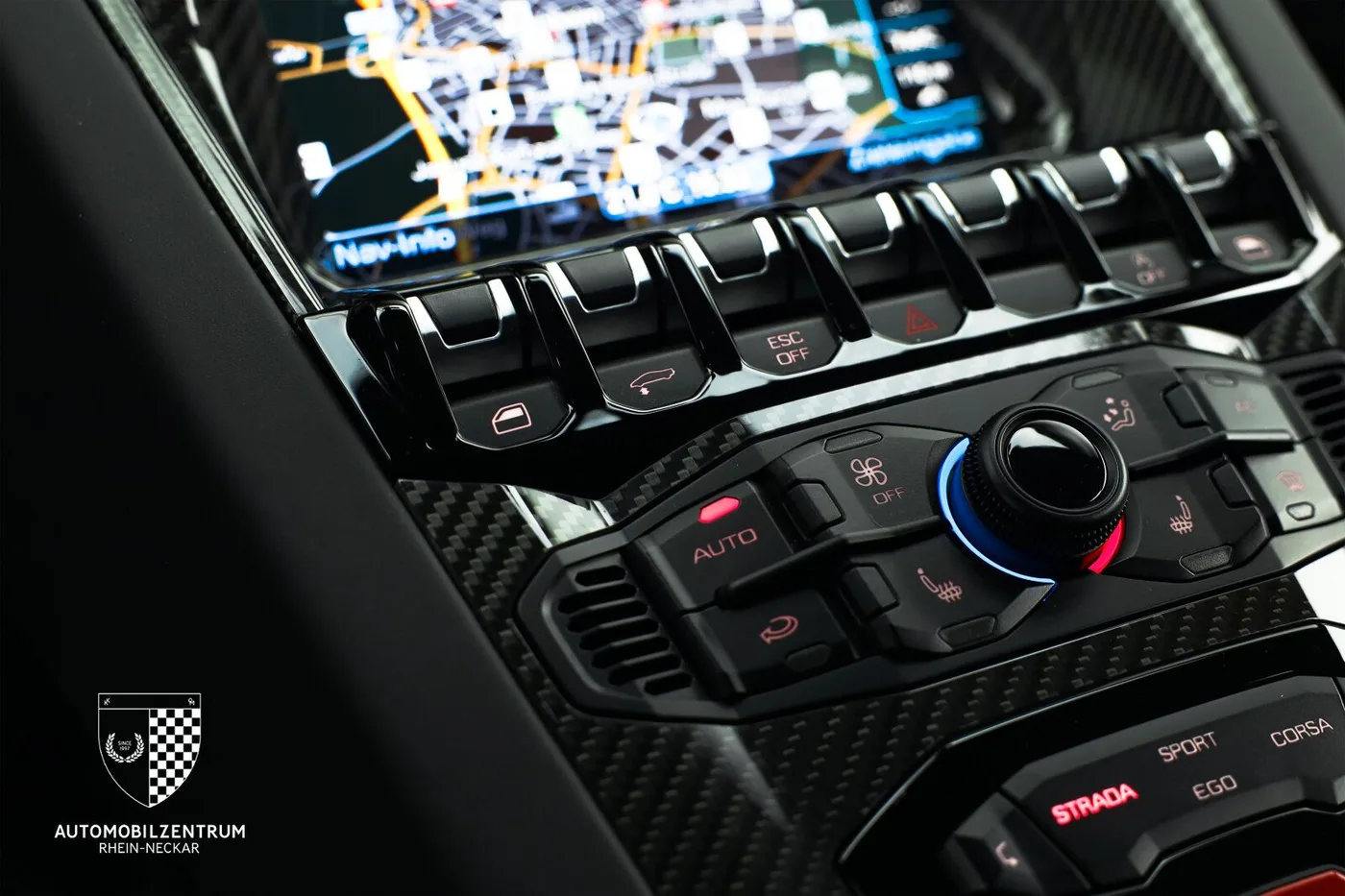 2019 Lamborghini Aventador SVJ offered by a supercar dealer in Viernheim, Germany, photo 24 of 25