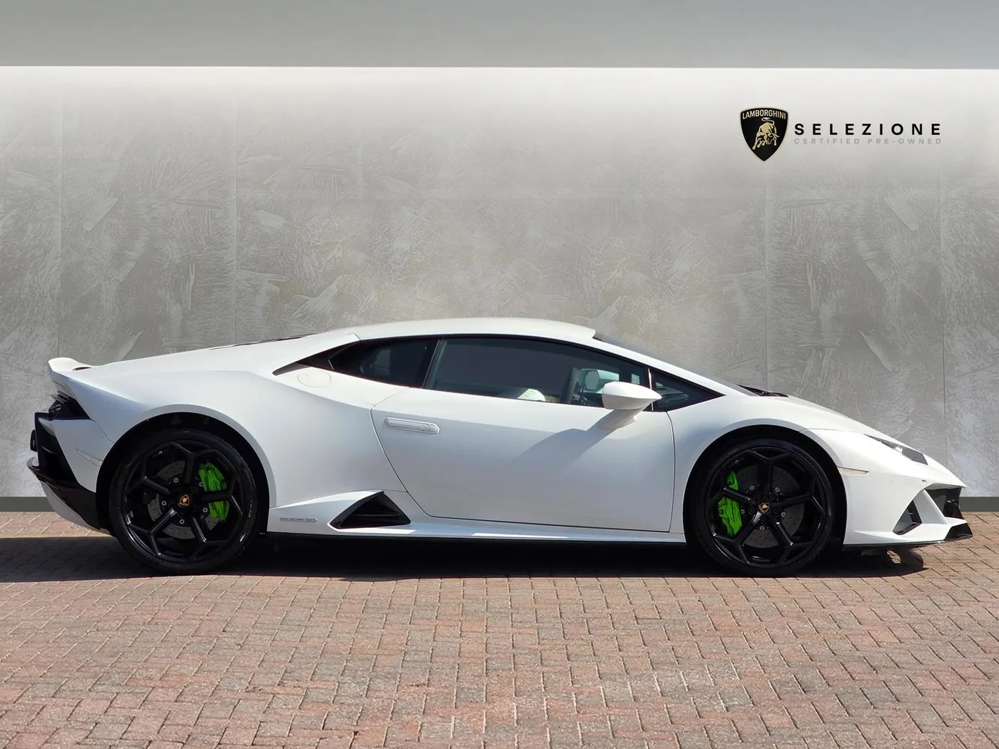 2019 Lamborghini Huracán EVO angeboten von einer Vertragshändlergruppe in Pangbourne, Vereinigtes Königreich, Foto 2 von 20