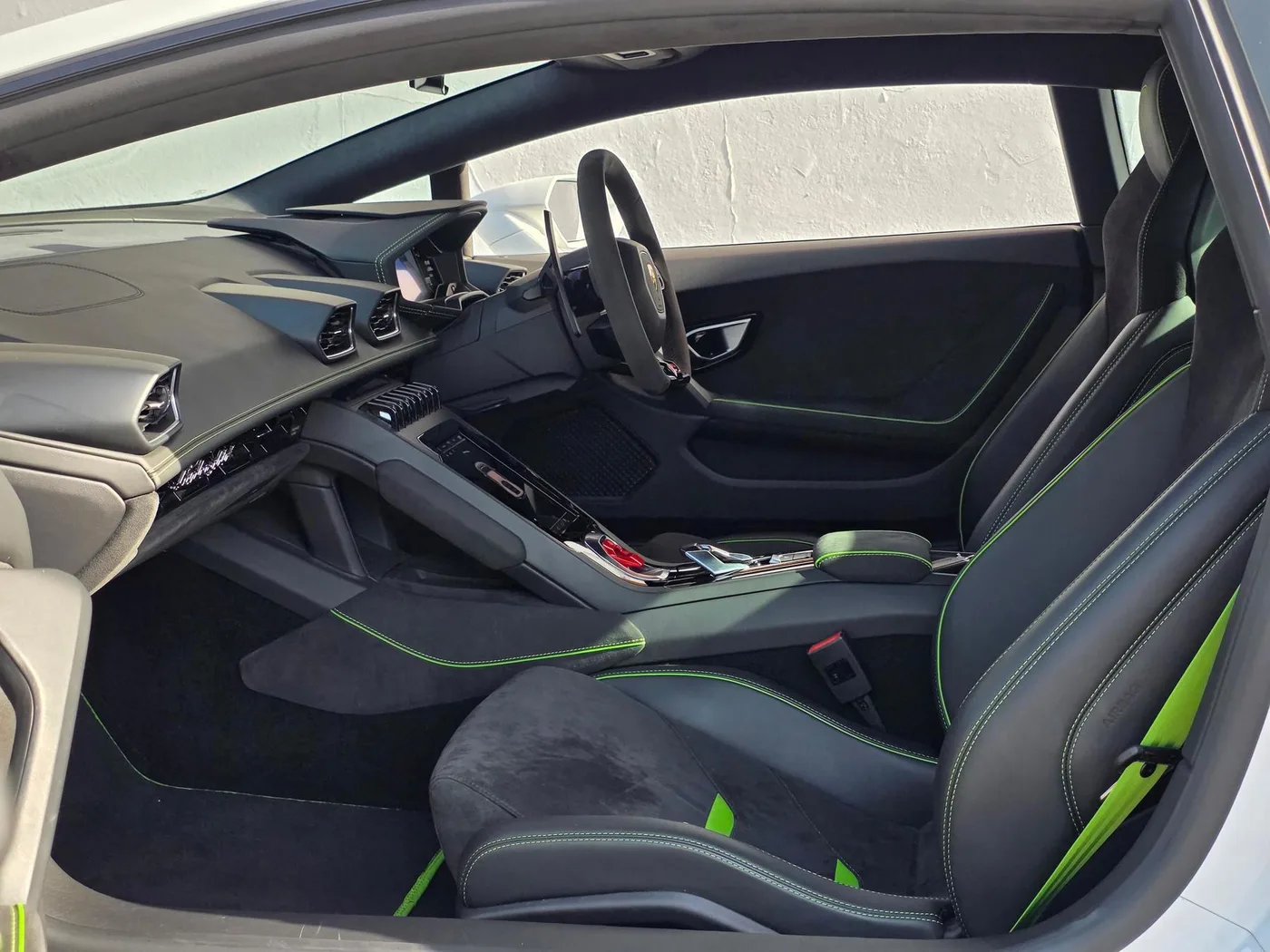 2019 Lamborghini Huracán EVO angeboten von einer Vertragshändlergruppe in Pangbourne, Vereinigtes Königreich, Foto 6 von 20