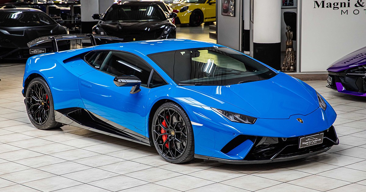 2019 Lamborghini Huracán Performante proposée par un concessionnaire spécialisé à Milan, Italie, photo principale