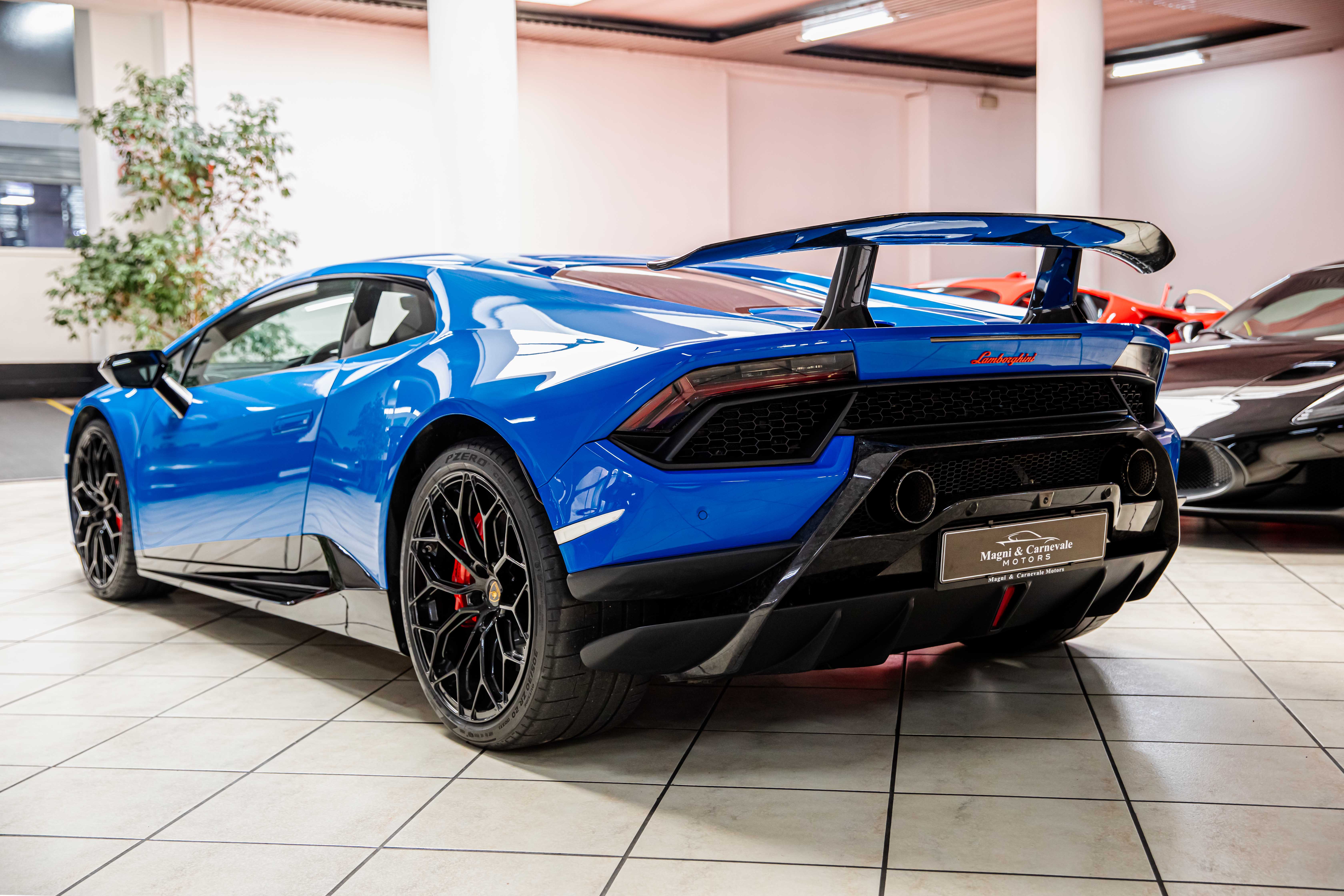 2019 Lamborghini Huracán Performante angeboten von einem Fachhändler in Milan, Italien, Foto 10 von 20
