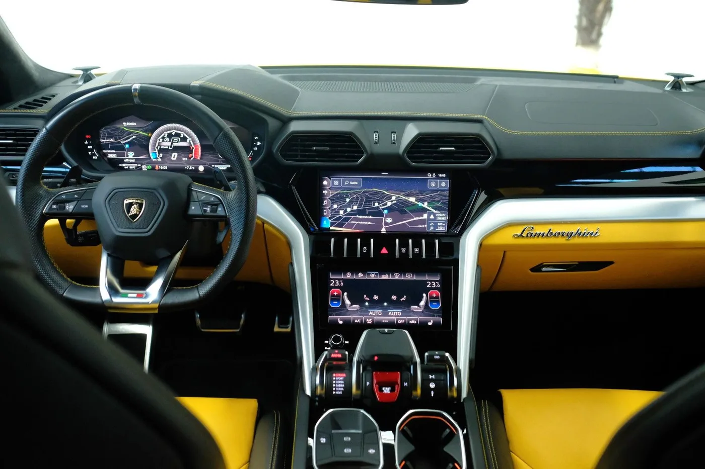 2019 Lamborghini Urus offered by a specialist dealer in Nuremberg, Germany, photo 15 of 15
