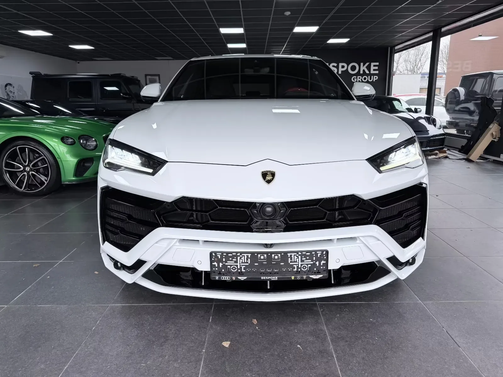 2019 Lamborghini Urus, 2/26