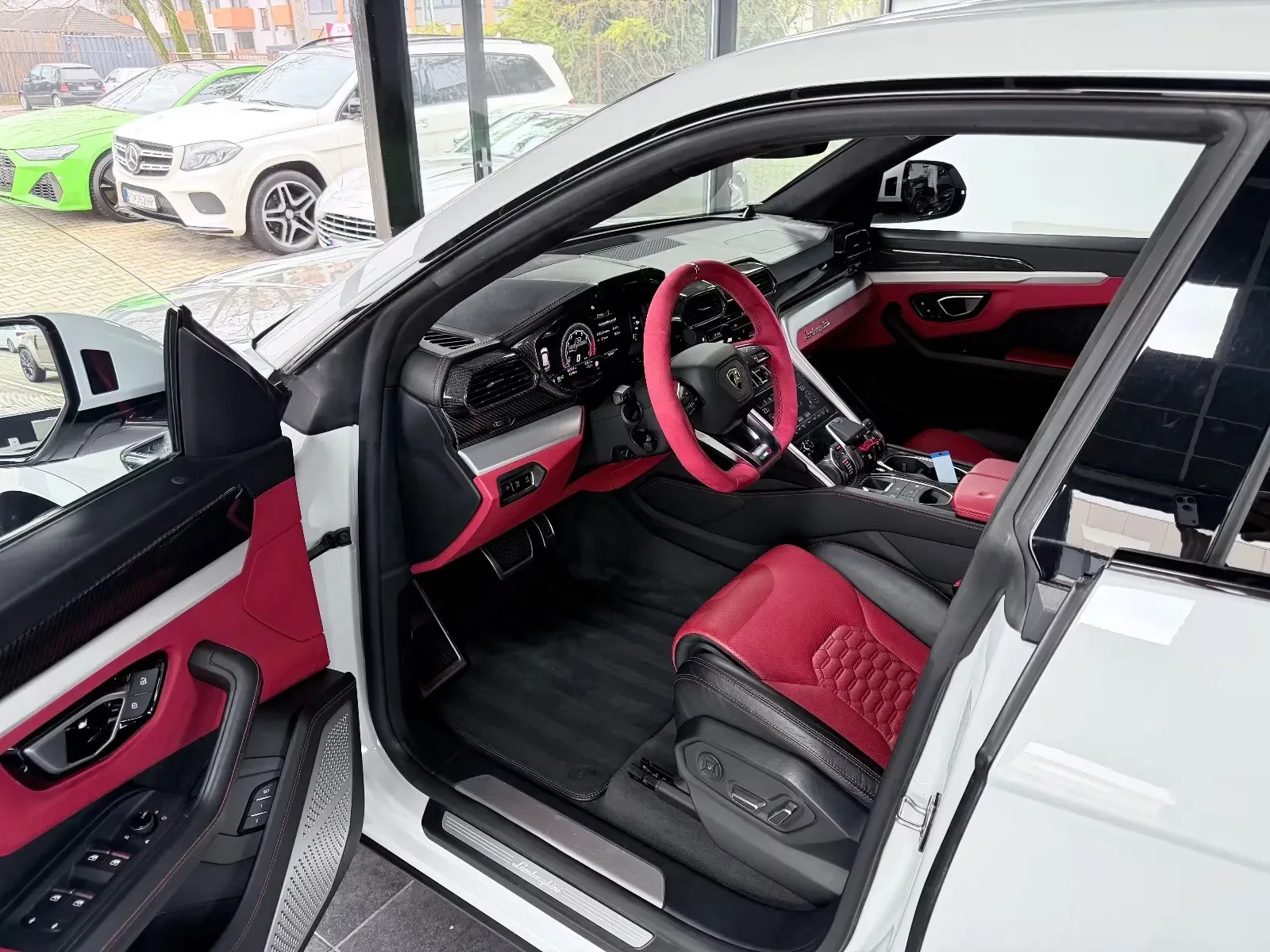 2019 Lamborghini Urus, 4/26