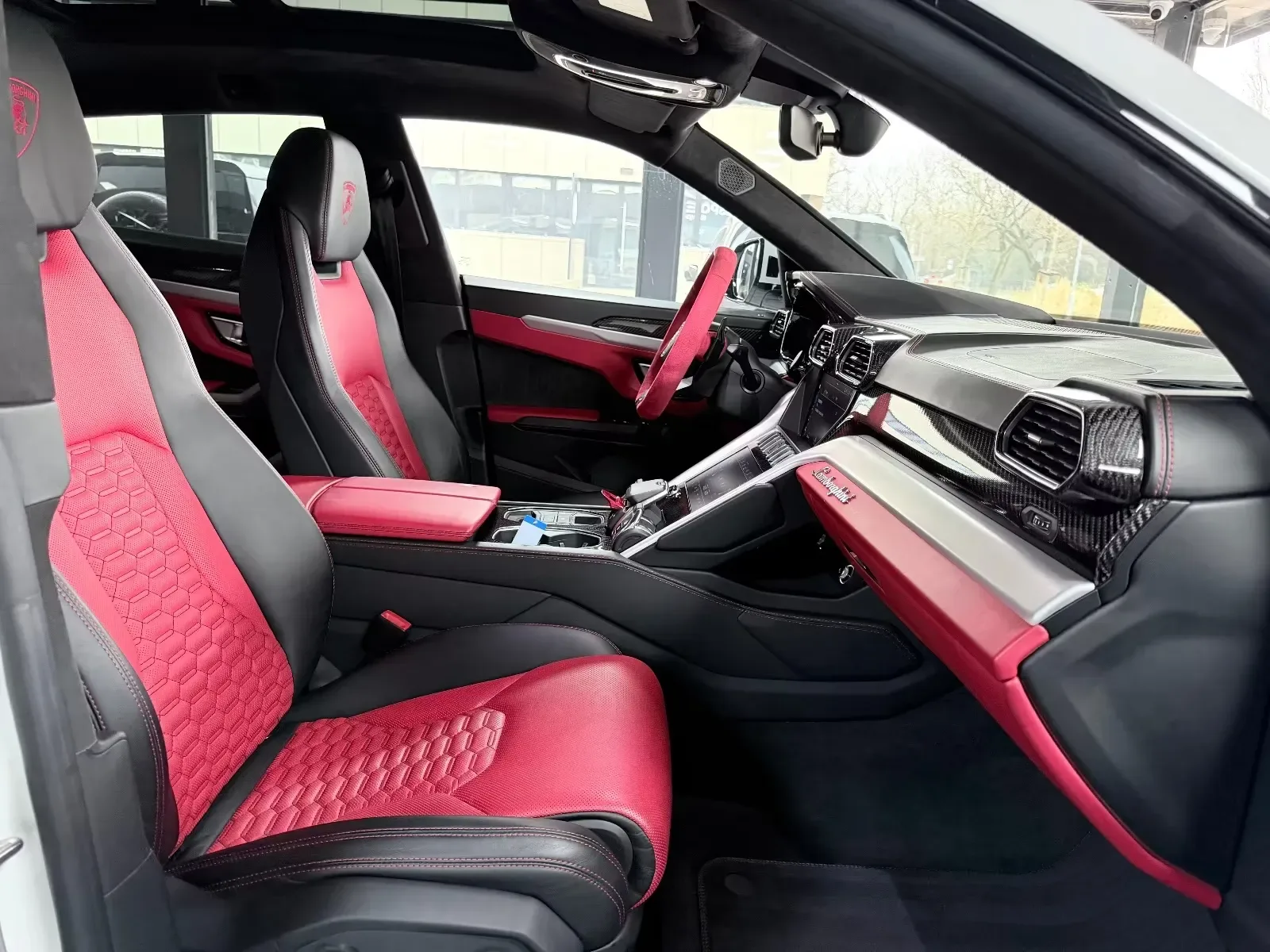 2019 Lamborghini Urus, 12/26
