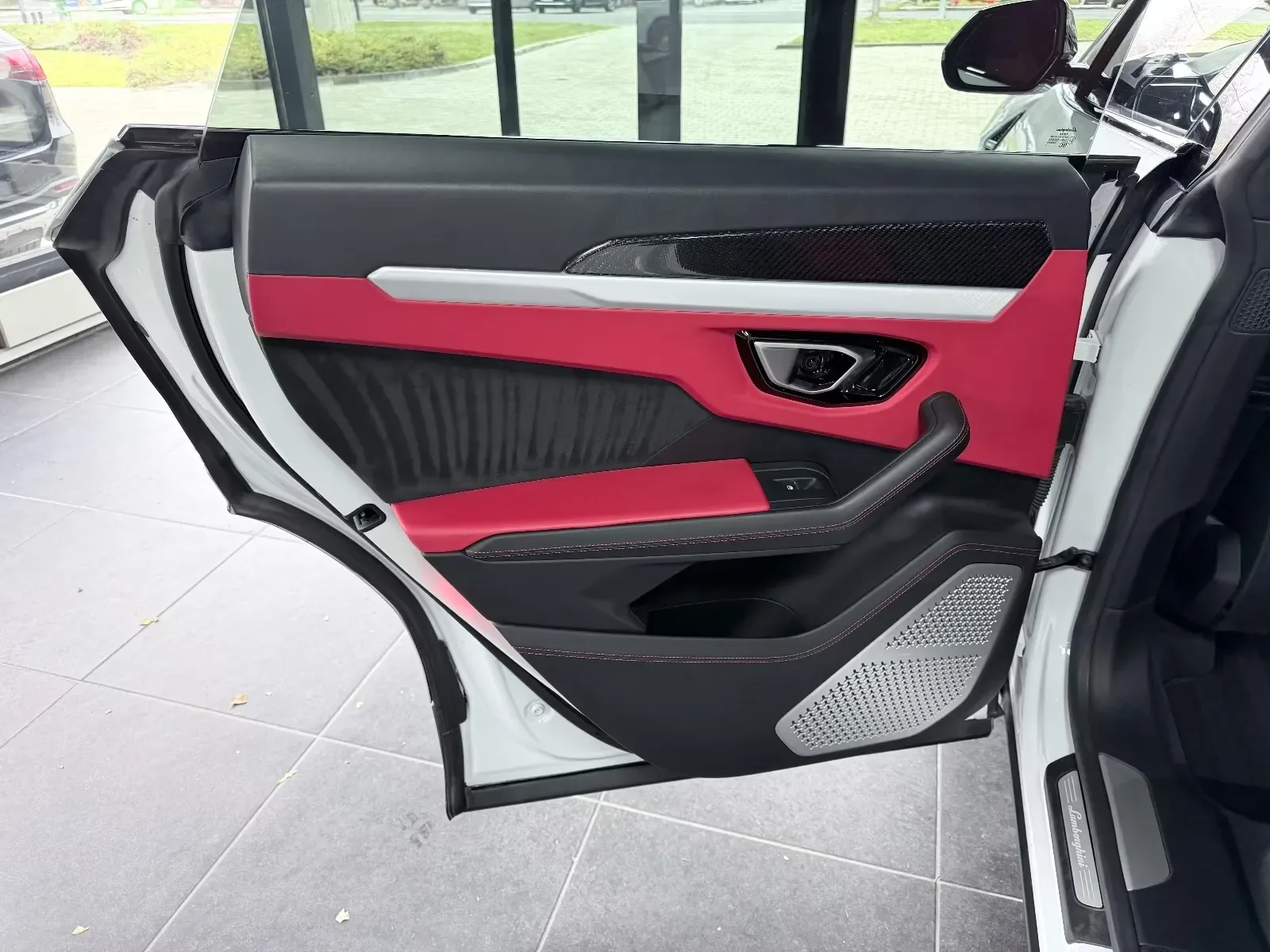 2019 Lamborghini Urus, 24/26