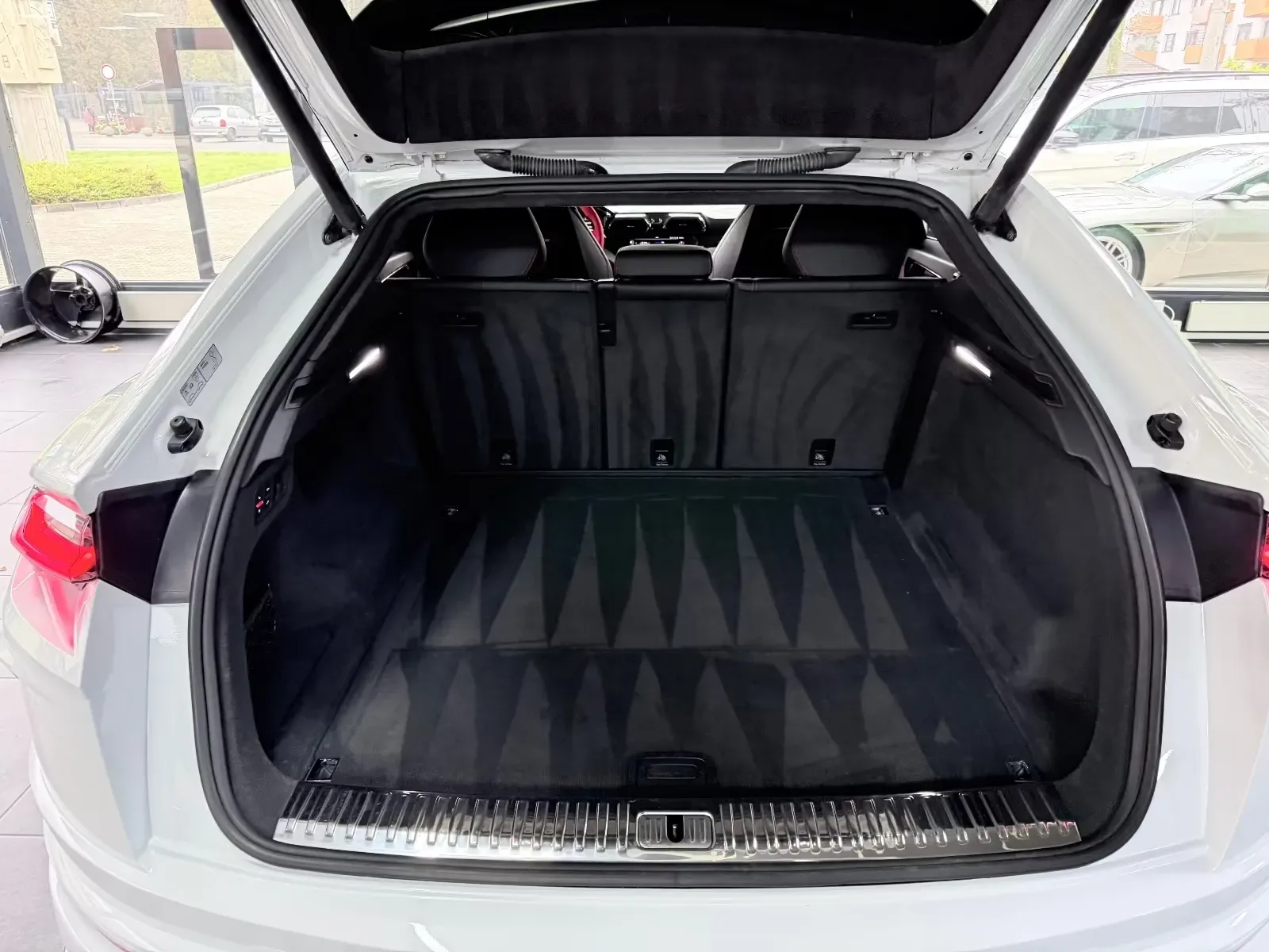 2019 Lamborghini Urus, 25/26