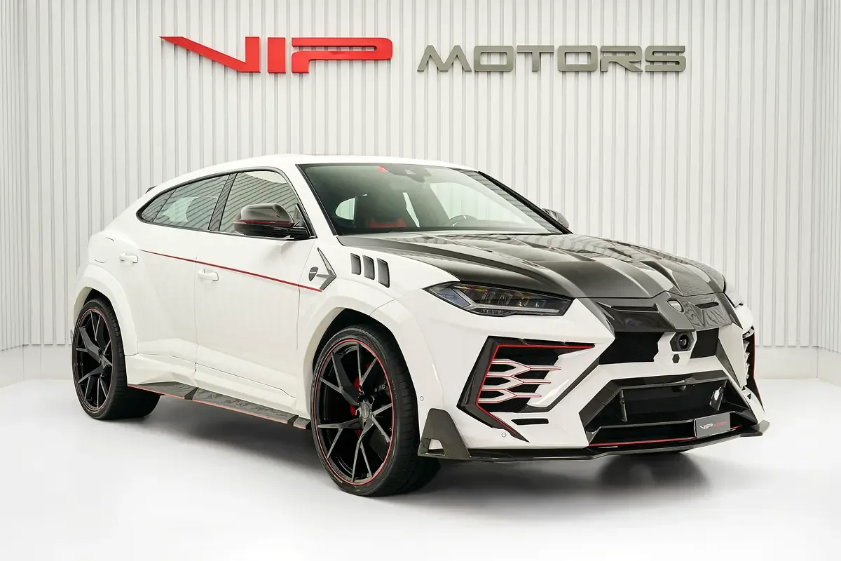 2019 Lamborghini Urus by Mansory, 3/16