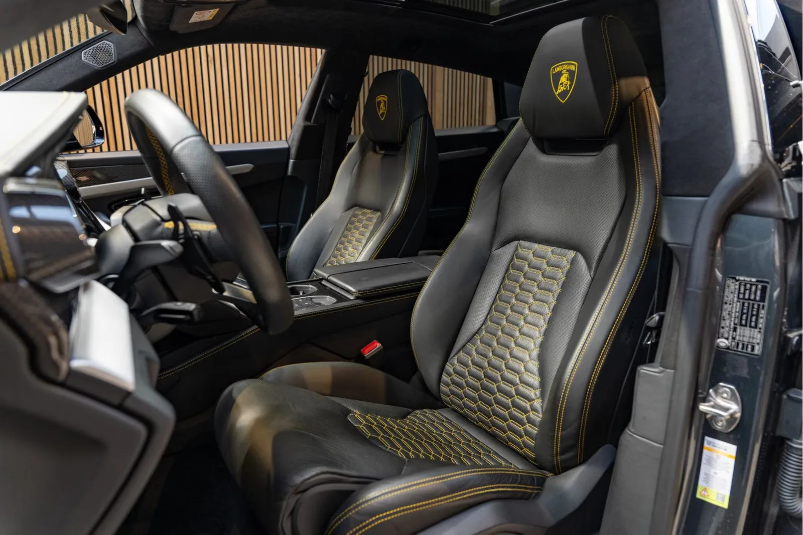 2019 Lamborghini Urus, 9/30