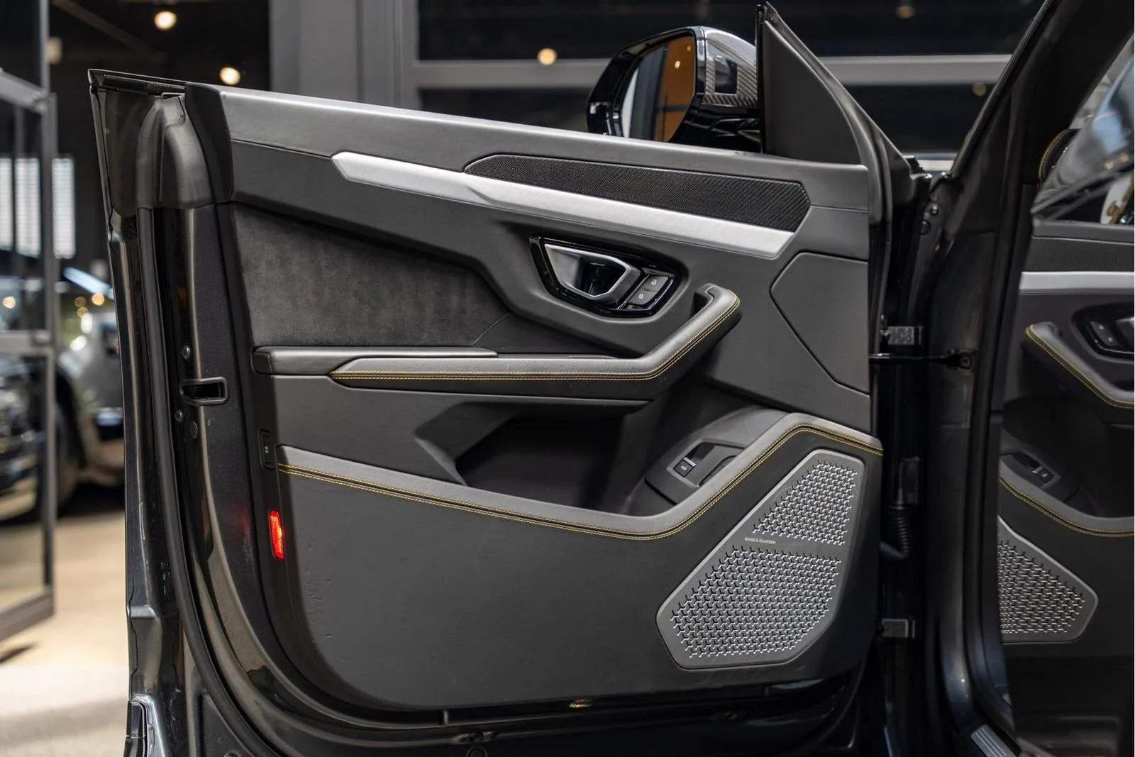 2019 Lamborghini Urus, 28/30
