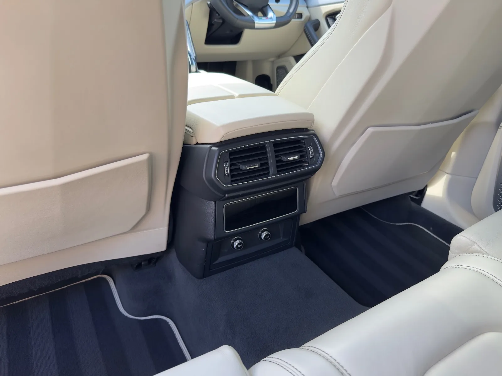 2019 Lamborghini Urus, 20/30