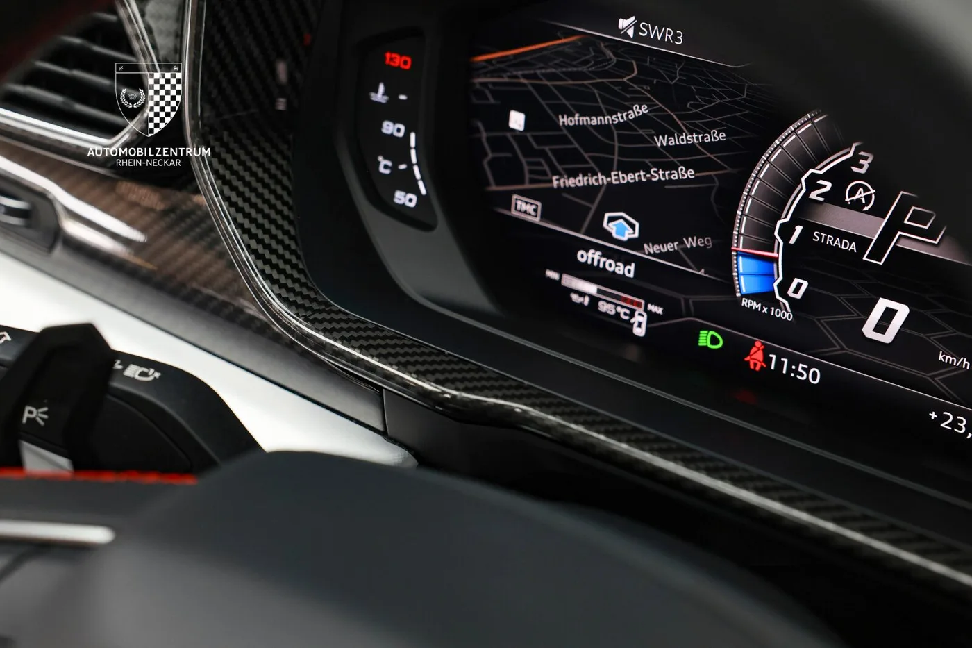 2019 Lamborghini Urus offered by a supercar dealer in Viernheim, Germany, photo 16 of 25