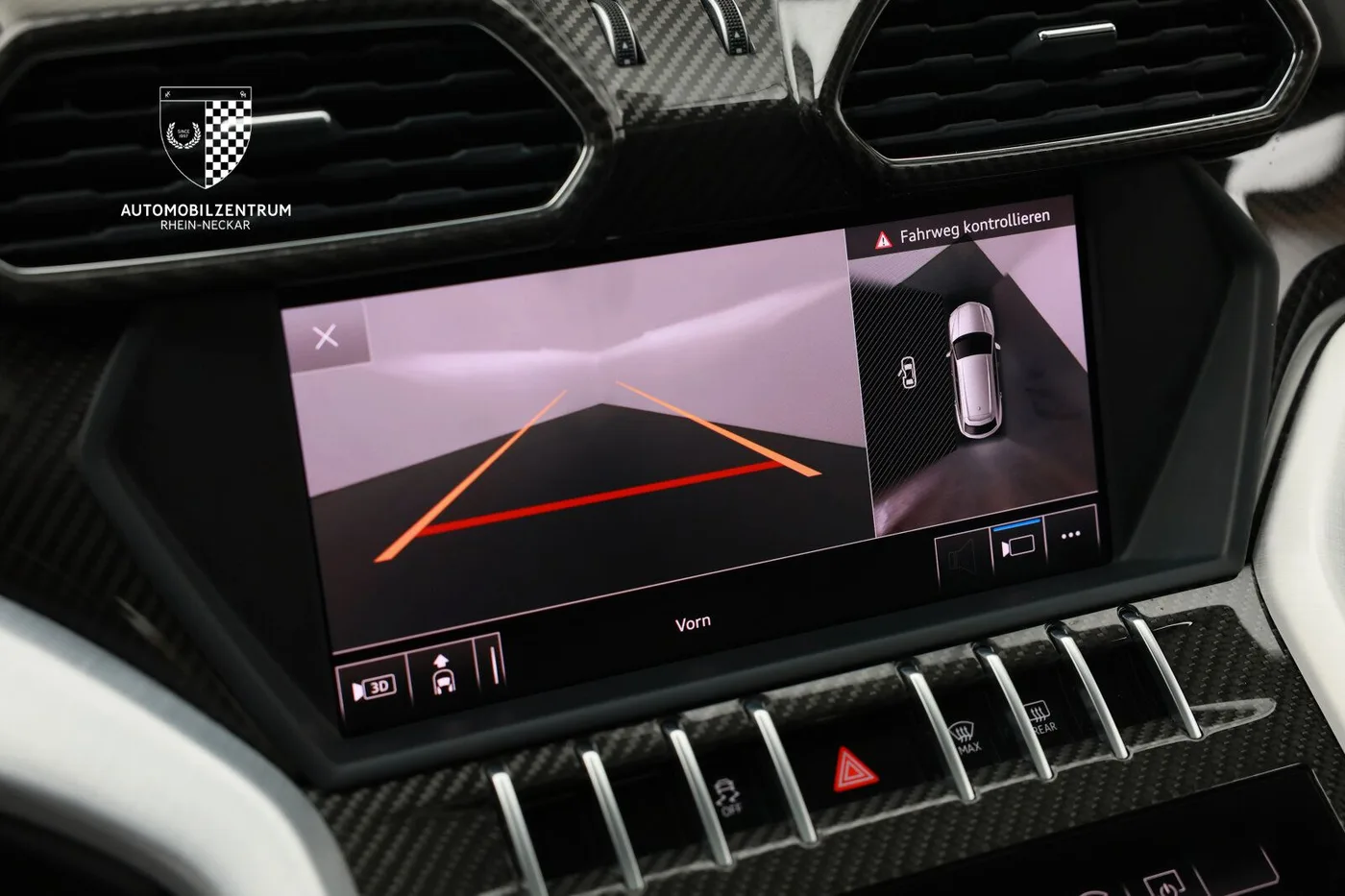 2019 Lamborghini Urus offered by a supercar dealer in Viernheim, Germany, photo 19 of 25