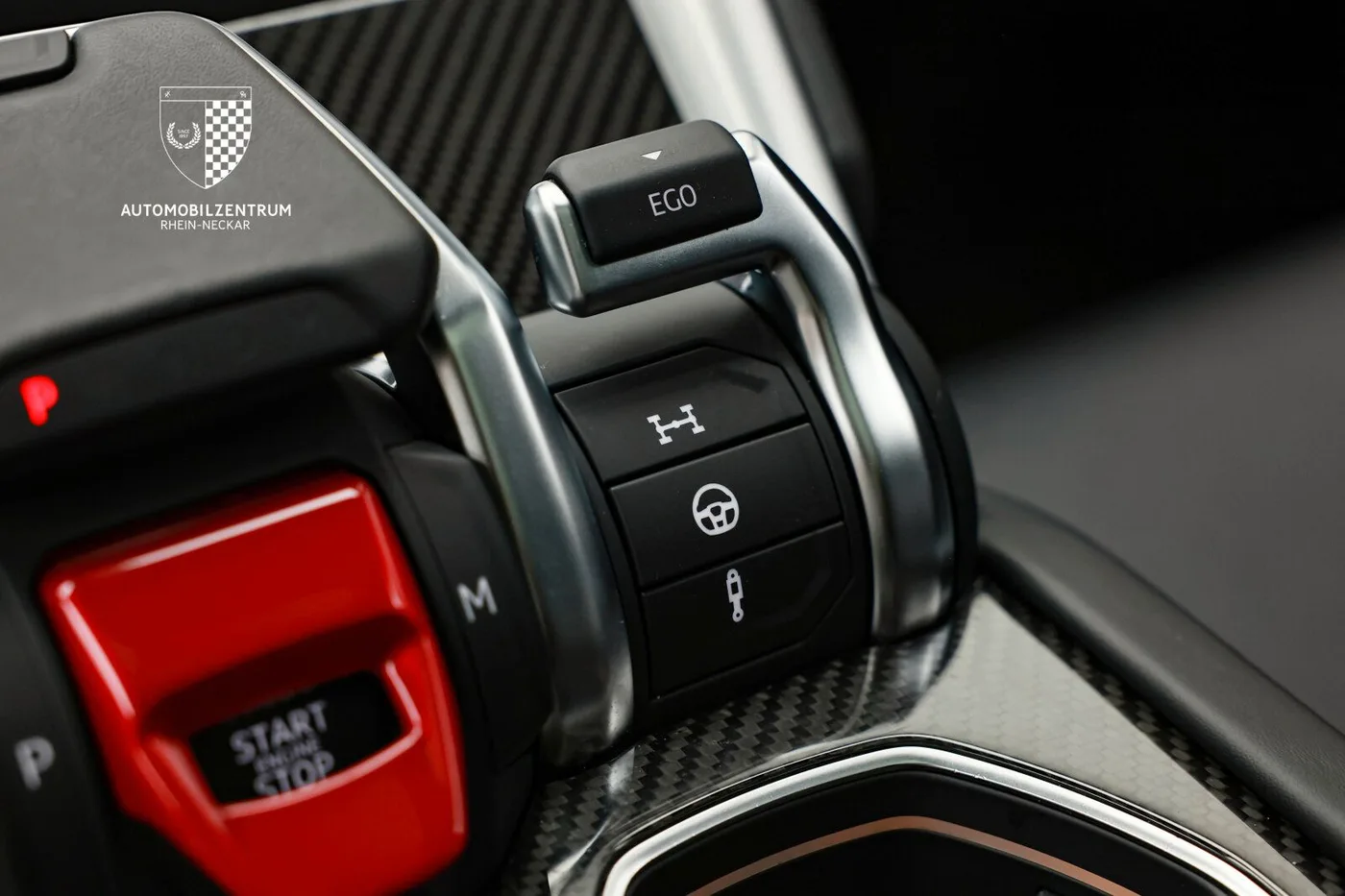 2019 Lamborghini Urus offered by a supercar dealer in Viernheim, Germany, photo 23 of 25