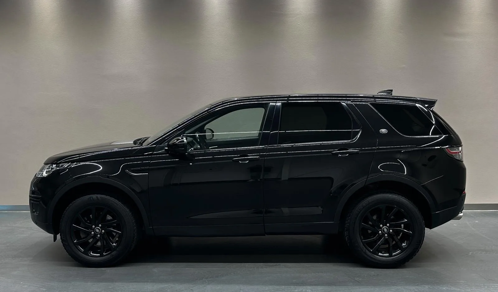 2019 Land Rover Discovery Sport SE, 4/24