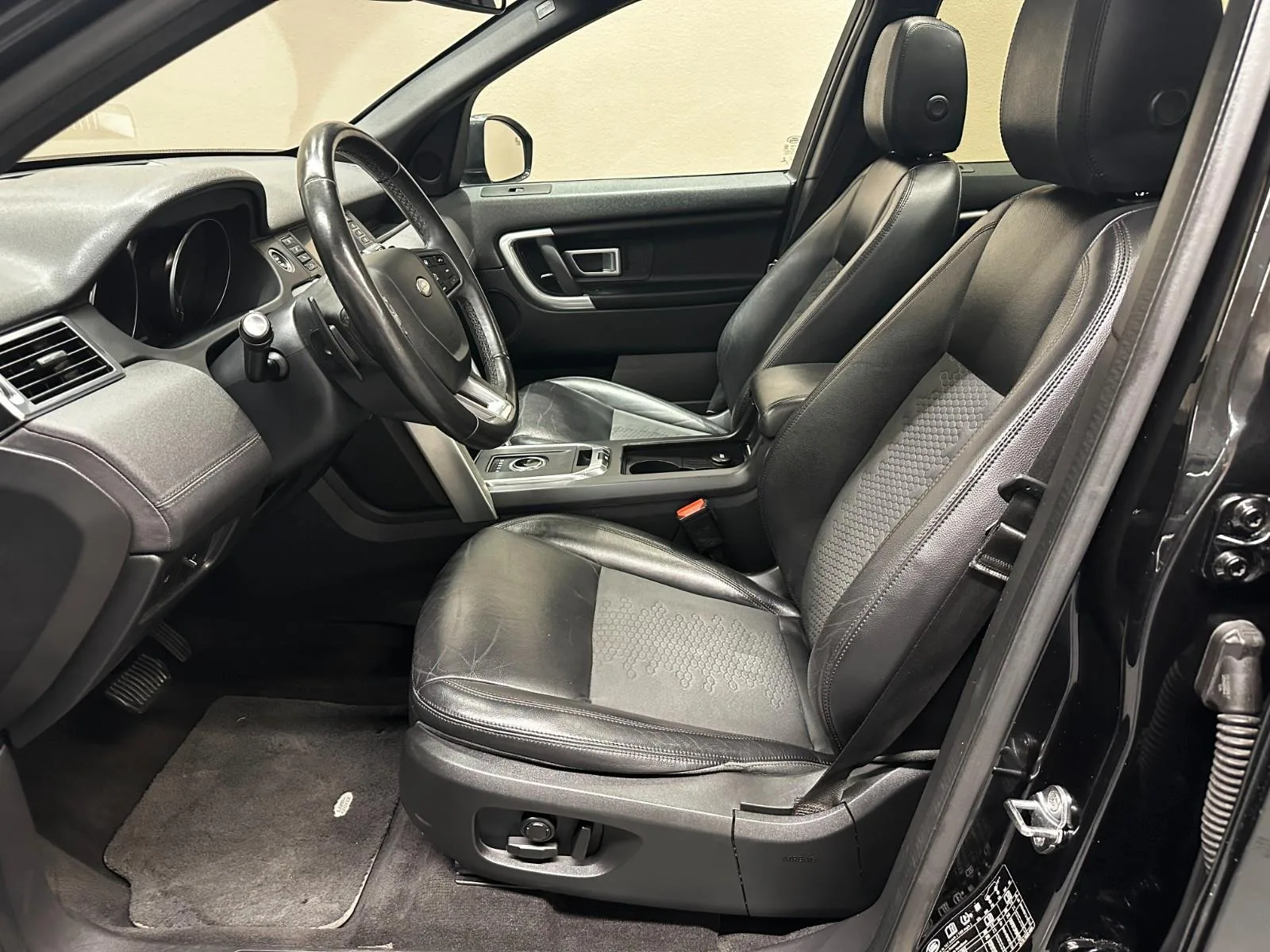 2019 Land Rover Discovery Sport SE, 11/24