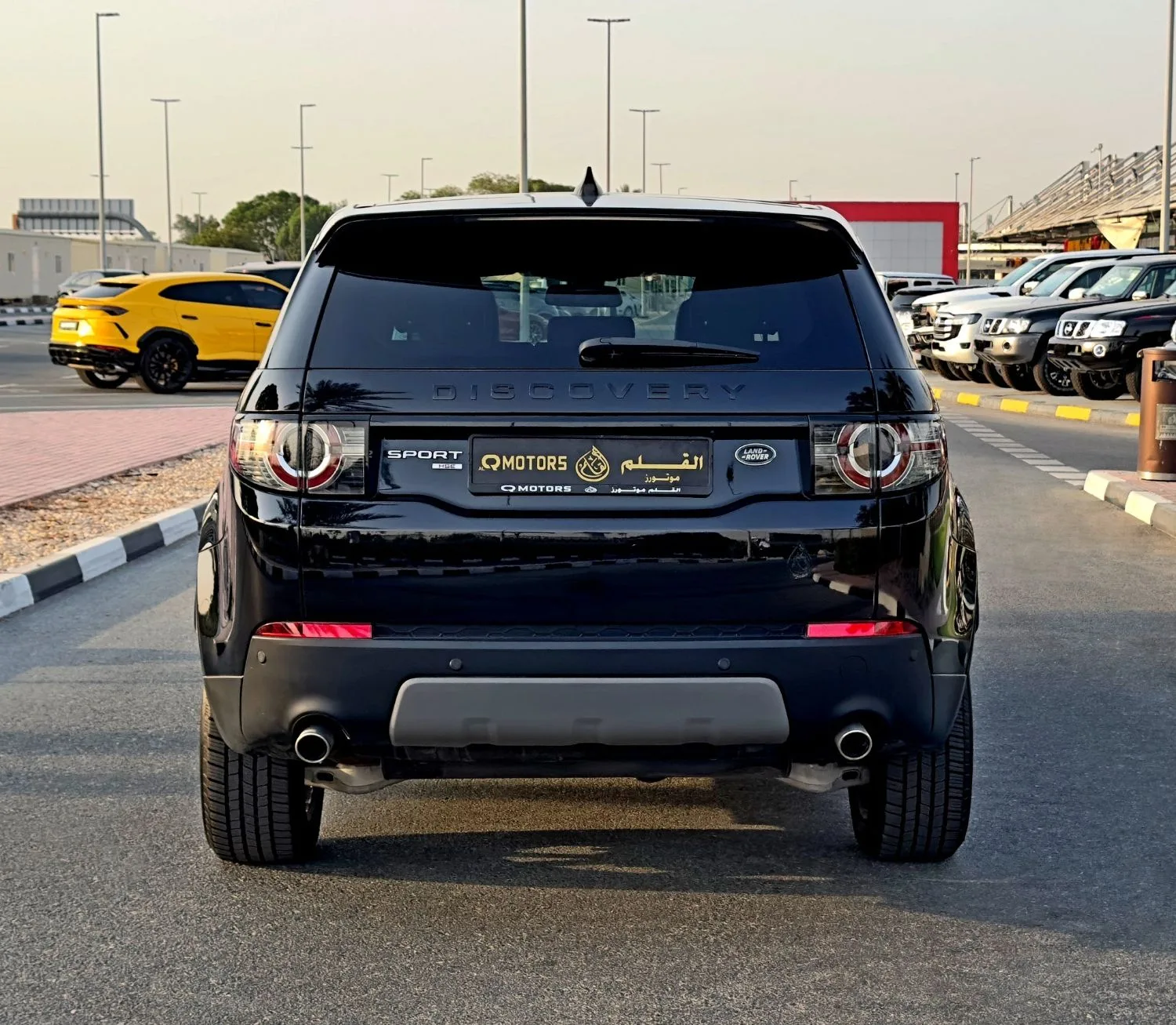 2019 Land Rover Discovery Sport HSE offered by a specialist dealer in Dubai, United Arab Emirates, photo 6 of 13
