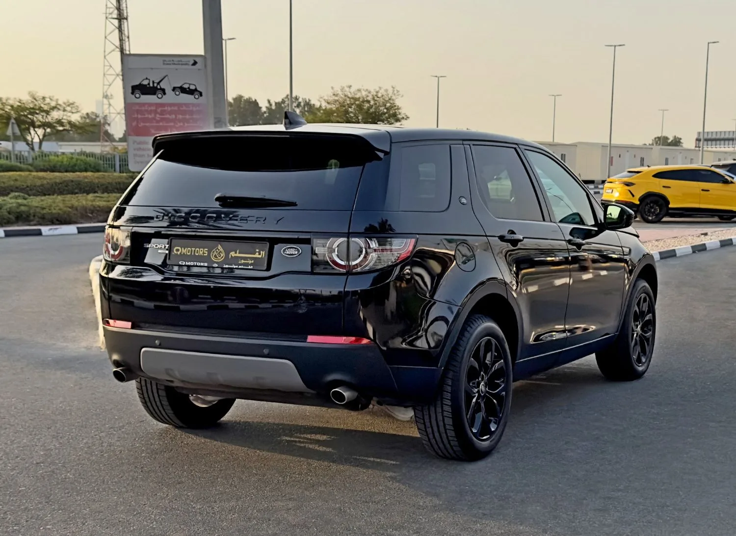 2019 Land Rover Discovery Sport HSE offered by a specialist dealer in Dubai, United Arab Emirates, photo 7 of 13