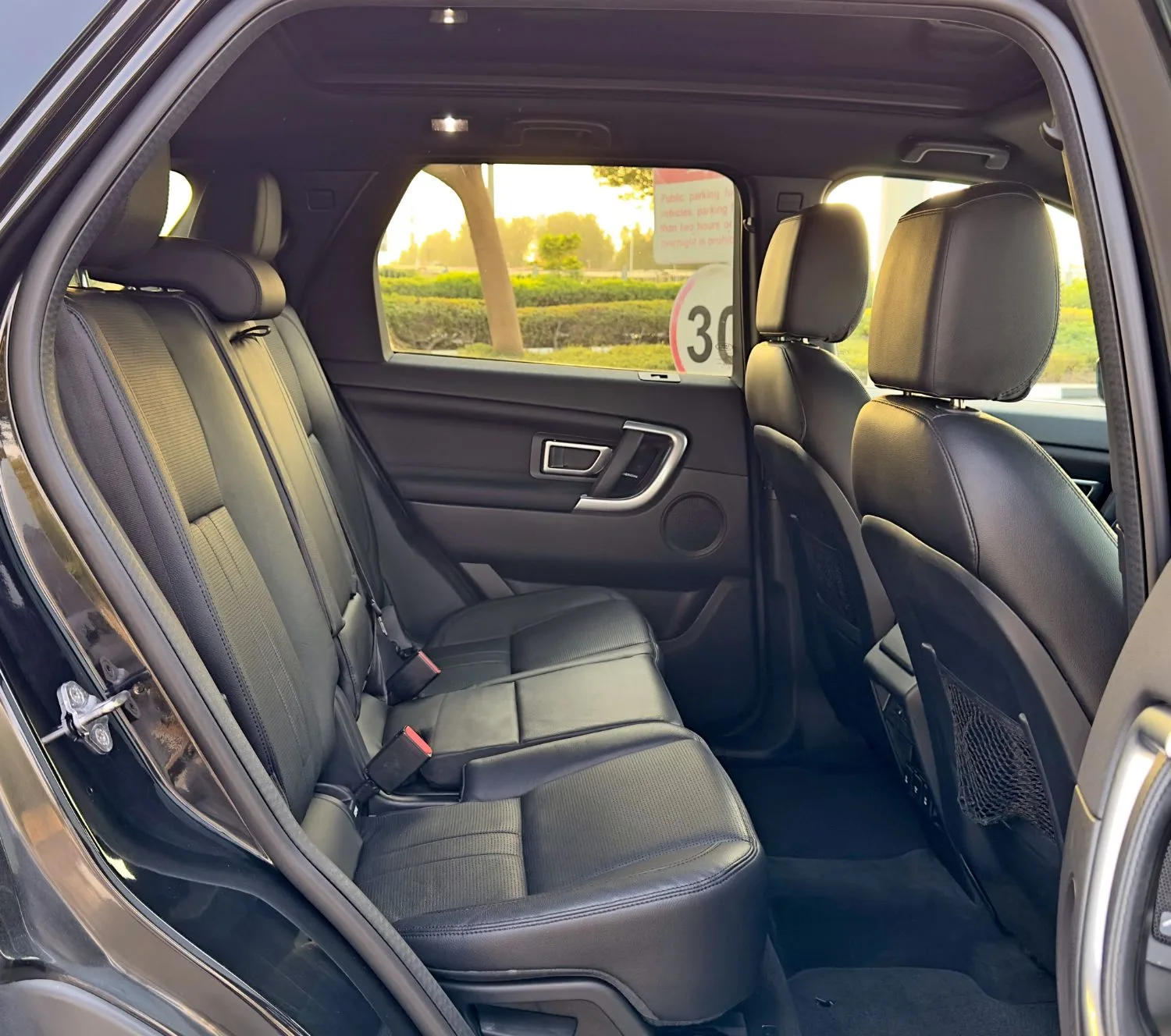 2019 Land Rover Discovery Sport HSE offered by a specialist dealer in Dubai, United Arab Emirates, photo 13 of 13