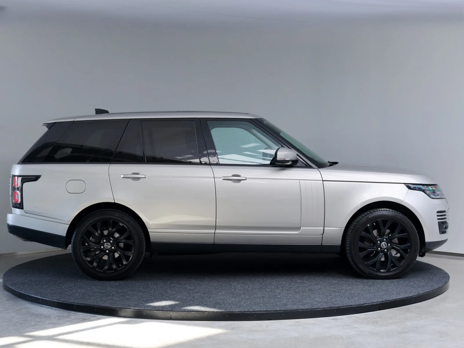 2019 Land Rover Range Rover Vogue, 6/24