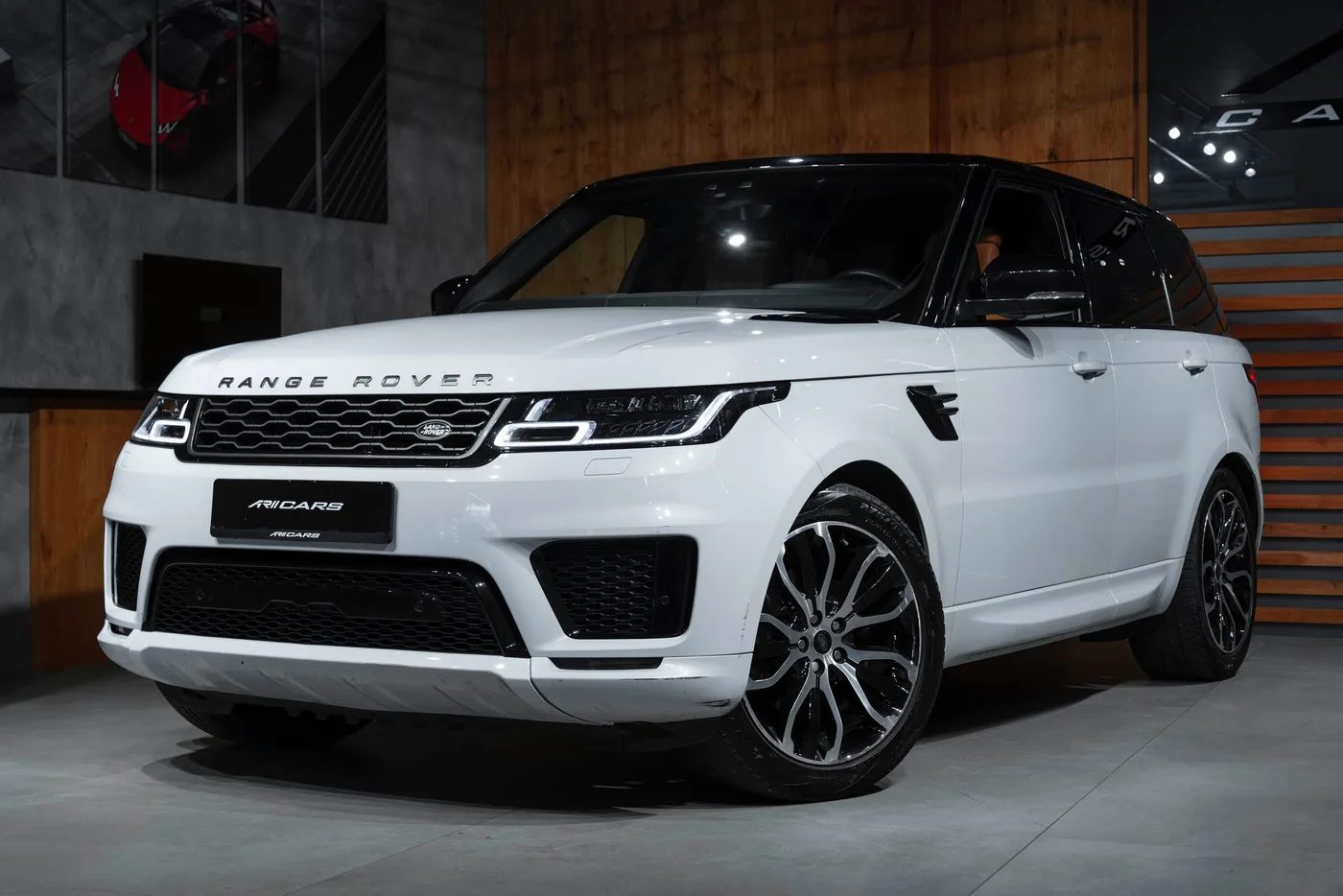 2019 Land Rover Range Rover Sport offered by a specialist dealer in Bratislava, Slovakia, photo 4 of 25
