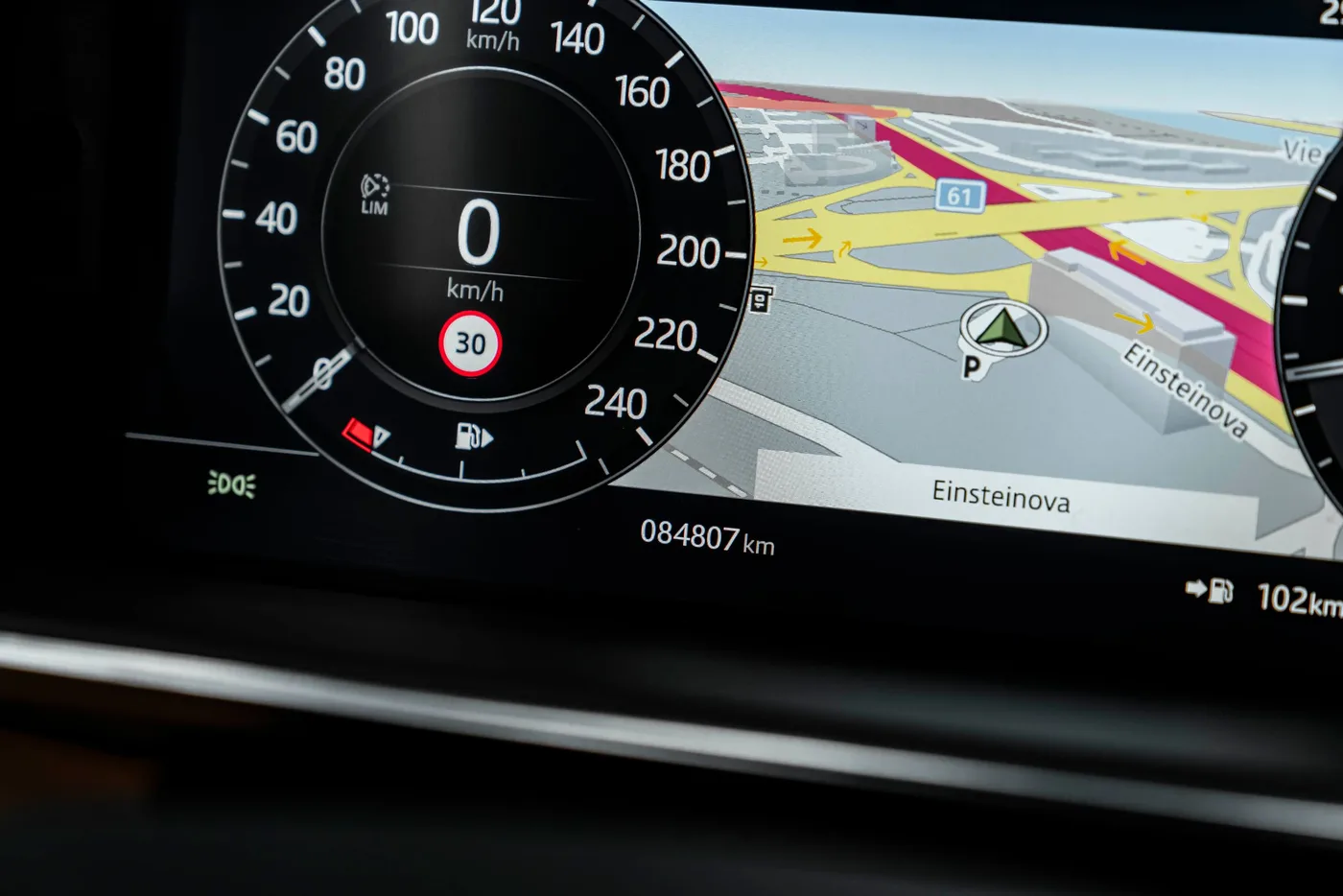 2019 Land Rover Range Rover Sport offered by a specialist dealer in Bratislava, Slovakia, photo 8 of 25