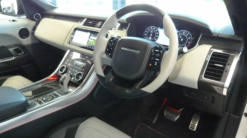 2019 Land Rover Range Rover Sport SVR, 18/30