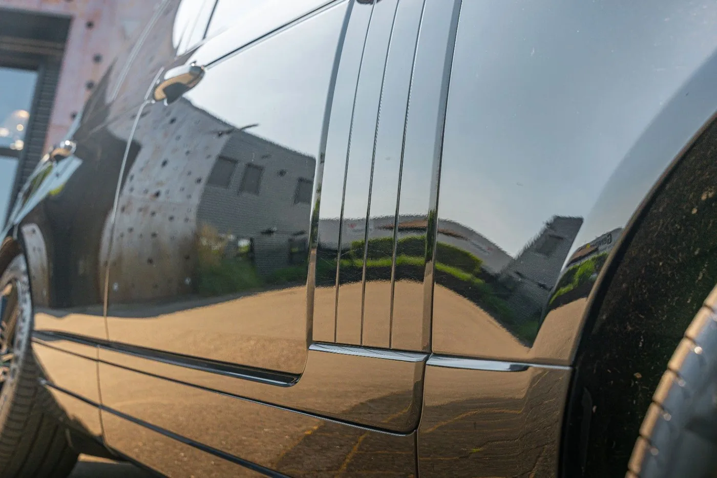 2019 Land Rover Range Rover Vogue, 5.0 V8 supercharged offered by a supercar dealer in Gronau, Germany, photo 10 of 25