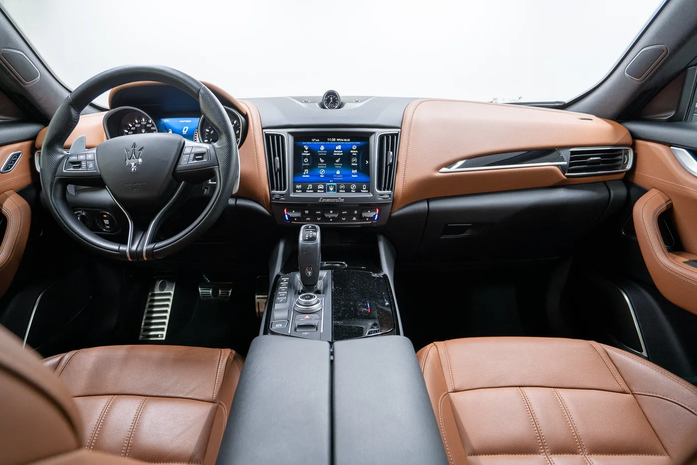 2019 Maserati Levante Modena proposée par un concessionnaire spécialisé à Singen, Allemagne, photo 7 sur 24